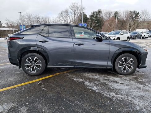 Used 2025 Lexus RZ 450e image 6