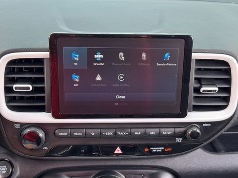 Used 2022 Hyundai Venue Limited w/ Cargo Package image 25