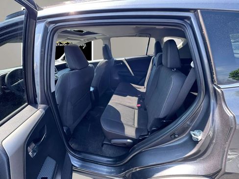 Used 2014 Toyota RAV4 XLE AWD/4WD image 10