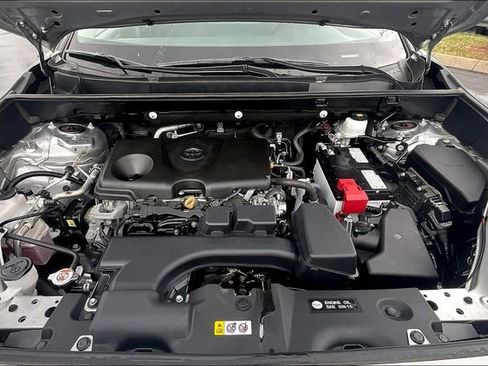 Used 2024 Toyota RAV4 XLE FWD image 10