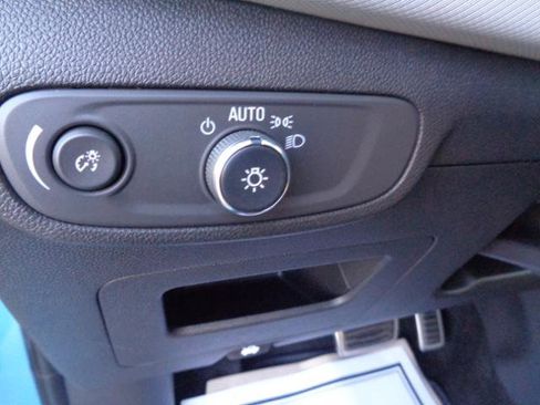 Used 2025 Chevrolet TrailBlazer LS w/ LS Convenience Package image 20