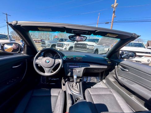 Used 2011 BMW 128i Convertible RWD image 18