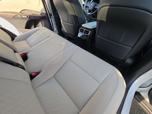 Used 2026 Lexus RX 350 AWD image 11