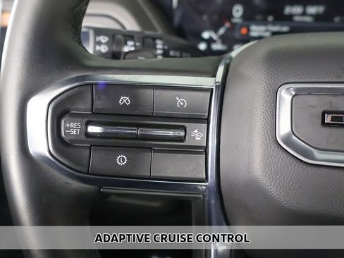 Used 2025 GMC Yukon XL Denali AWD/4WD image 5