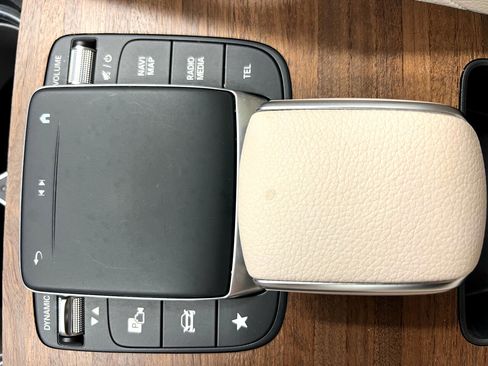 Used 2022 Mercedes-Benz GLE 350 4MATIC w/ AMG Line Exterior image 24