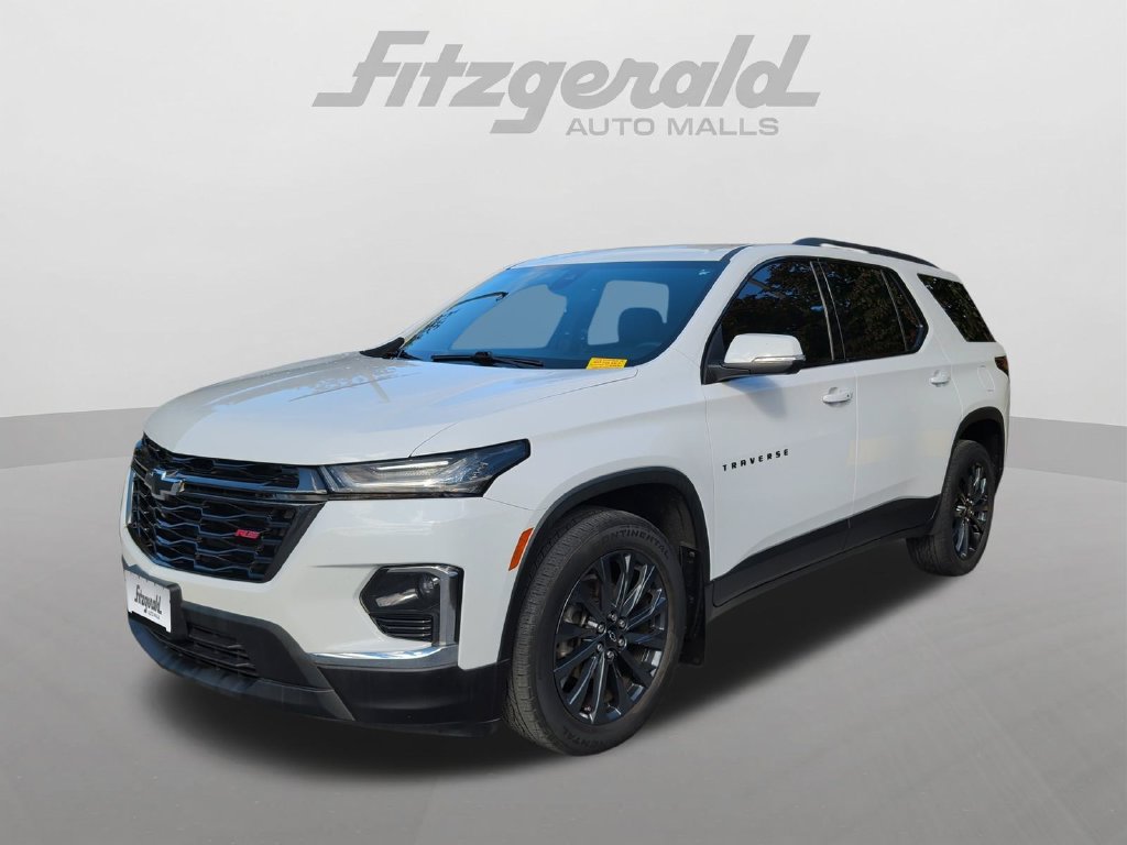 Used 2022 Chevrolet Traverse RS w/ LPO, Cargo Package FWD image 3