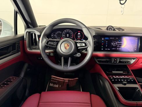 New 2026 Porsche Cayenne Coupe image 22