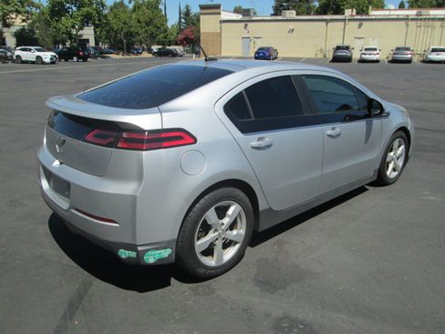 Used 2014 Chevrolet Volt Premium w/ Premium Trim Package FWD image 6