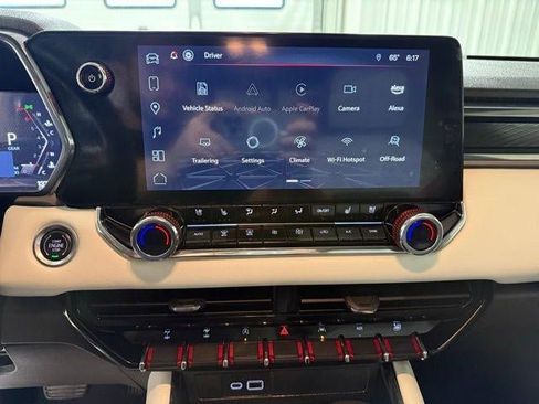 Used 2024 GMC Canyon AT4X AWD/4WD image 13