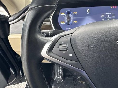 Used 2014 Tesla Model S Base image 13