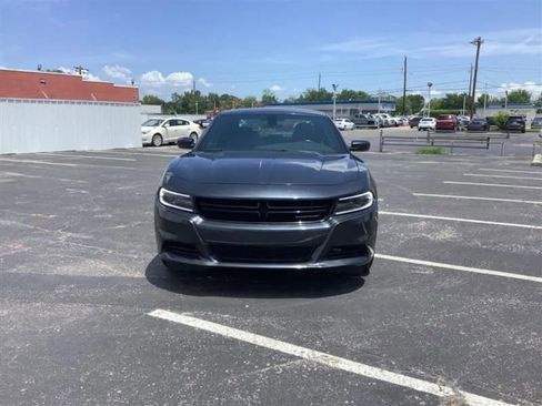 Used 2019 Dodge Charger SXT image 3