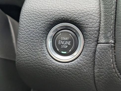 Used 2022 GMC Yukon XL Denali AWD/4WD image 13