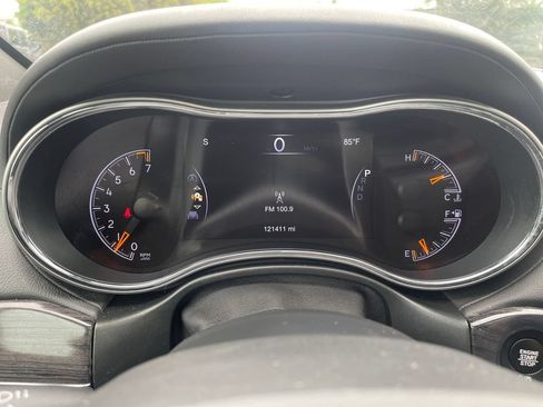Used 2020 Jeep Grand Cherokee Overland AWD/4WD image 20