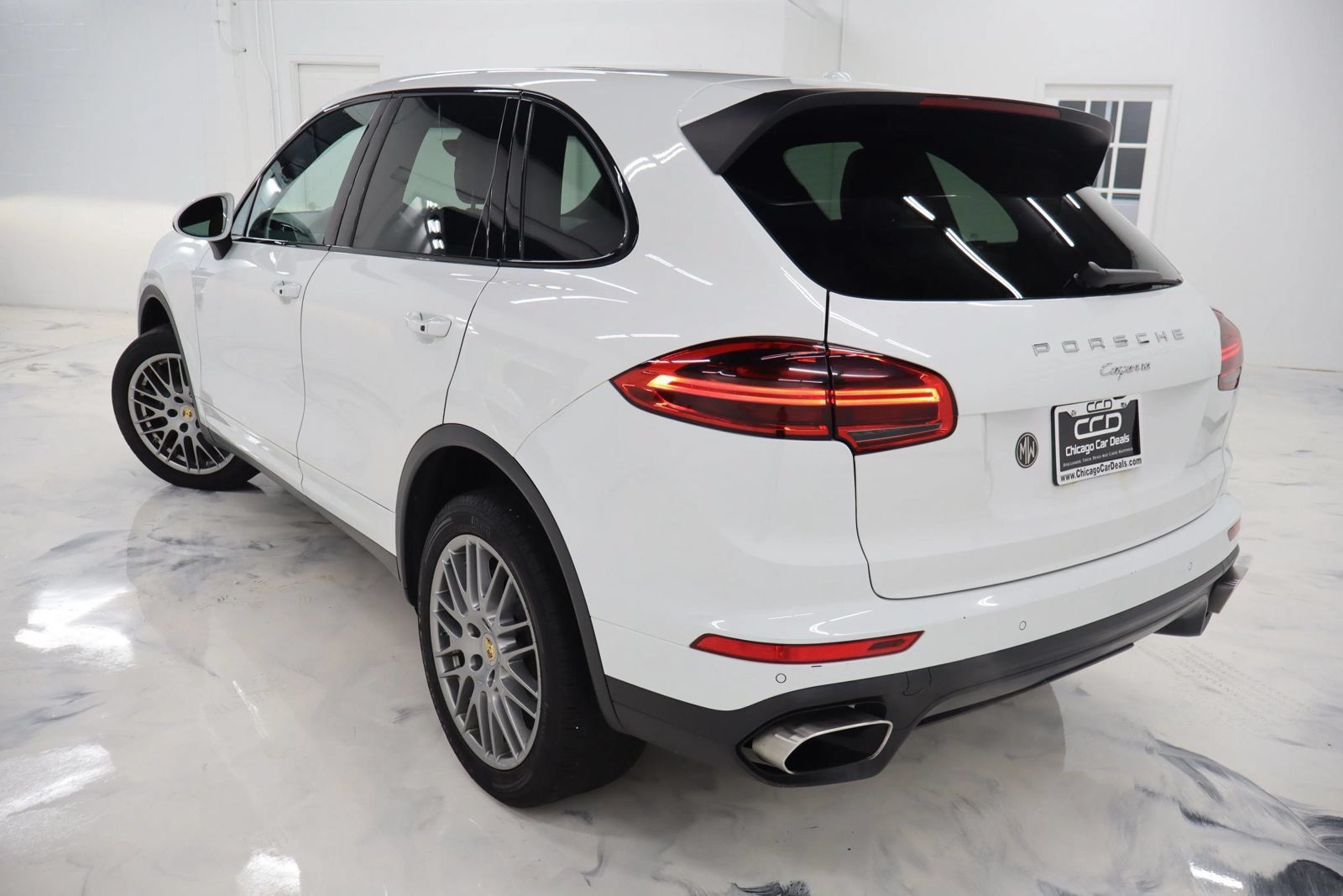 Used 2018 Porsche Cayenne AWD/4WD image 6
