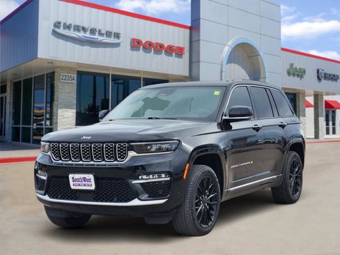 Used 2022 Jeep Grand Cherokee Summit image 2