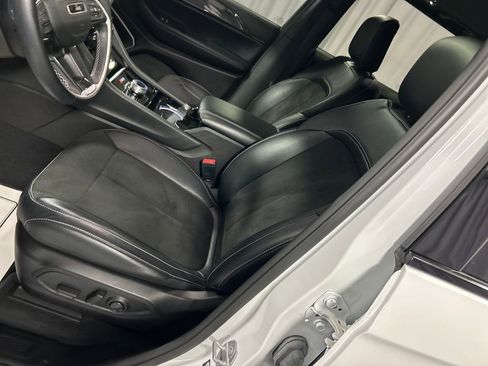 Used 2022 Jeep Grand Cherokee Altitude image 12