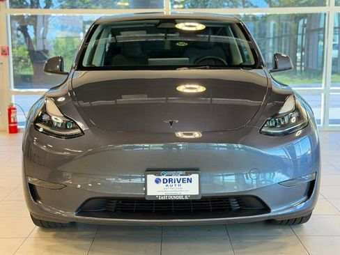 Used 2023 Tesla Model Y Long Range AWD/4WD image 2