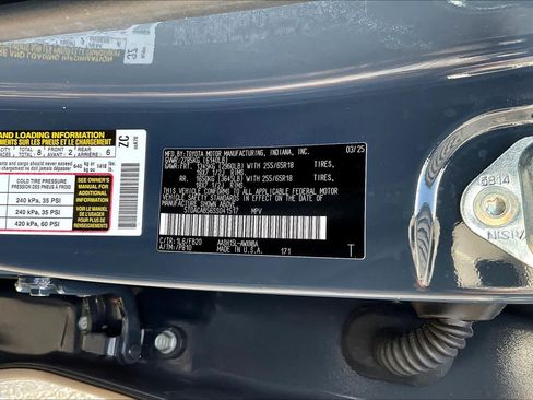 Used 2025 Toyota Grand Highlander AWD Hybrid image 33
