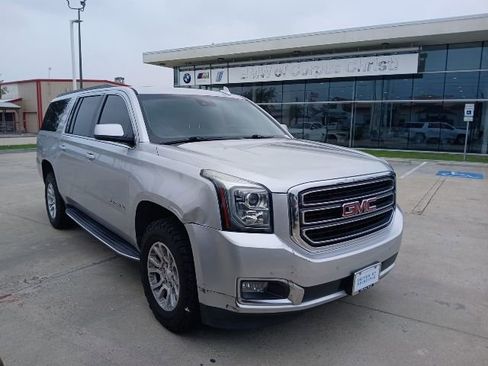 Used 2019 GMC Yukon XL SLT w/ Open Road Package RWD image 1