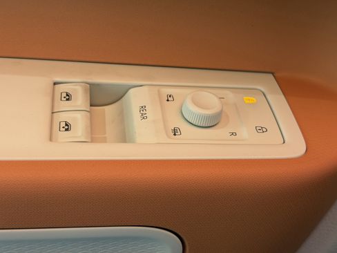 New 2025 Volkswagen ID. Buzz 1st Edition image 16