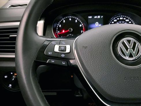 Used 2019 Volkswagen Atlas SE image 18