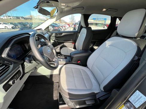 Used 2025 Ford Escape Active image 18