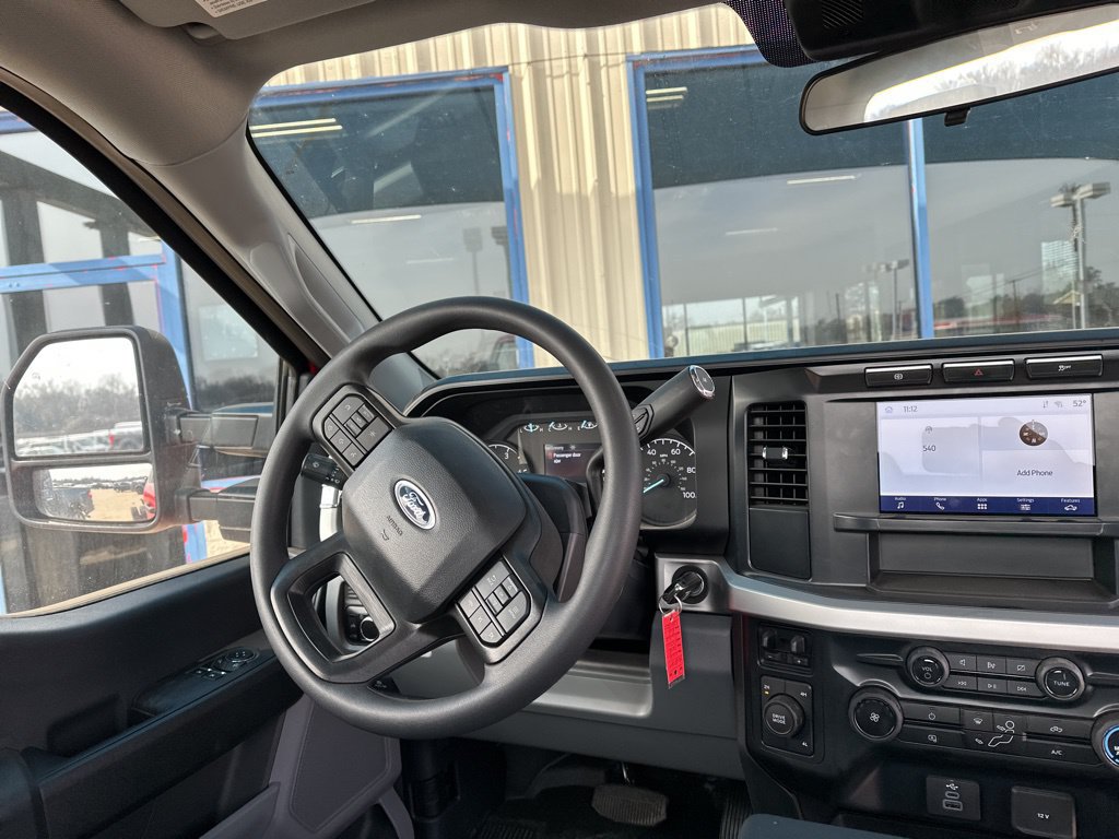 New 2024 Ford F550 4x4 Regular Cab Super Duty image 3
