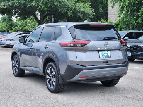 Used 2023 Nissan Rogue SV FWD image 5