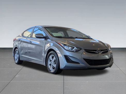 Used 2015 Hyundai Elantra SE image 8