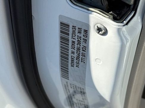 Used 2023 Chrysler Pacifica Touring-L image 55