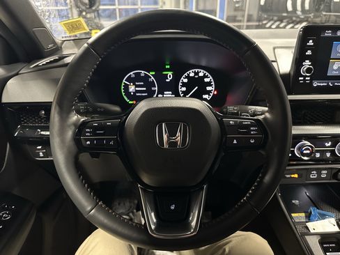 Used 2023 Honda CR-V Sport Touring image 9