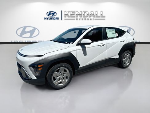 New 2027 Hyundai Kona SE FWD image 3