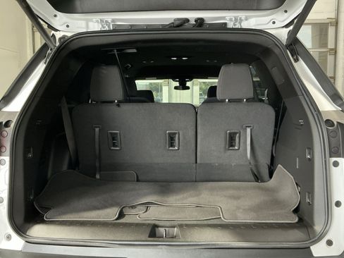 Used 2023 Chevrolet Traverse LT AWD/4WD image 26