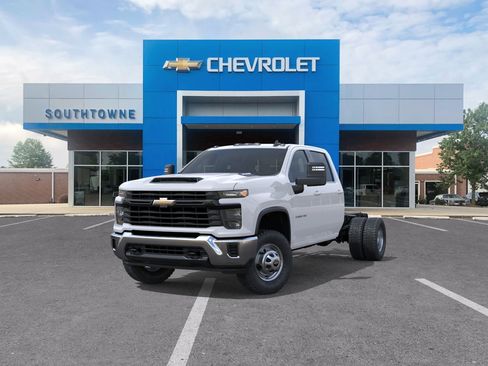 New 2026 Chevrolet Silverado 3500 W/T w/ WT Convenience Package AWD/4WD image 32