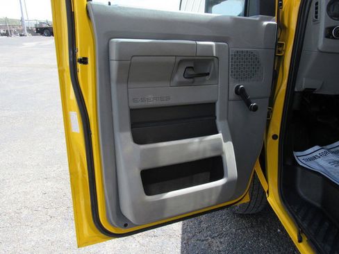 Used 2021 Ford E-350 and Econoline 350 Super Duty image 21