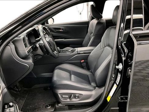 Used 2025 Toyota Crown Signia image 23