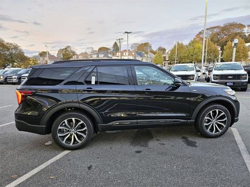New 2026 Ford Explorer ST-Line image 6