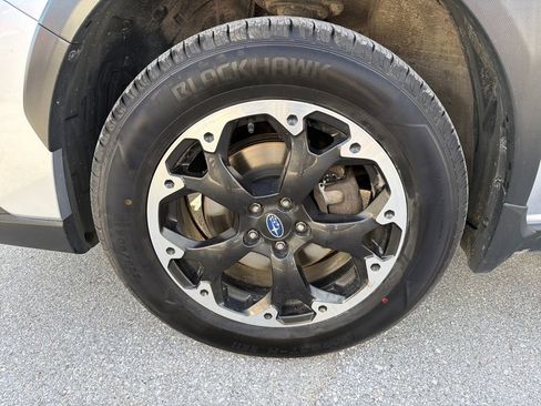 Used 2021 Subaru Crosstrek 2.0i Premium image 7