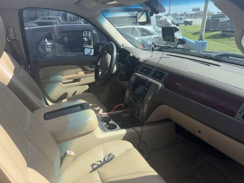 Used 2010 GMC Sierra 2500 SLT w/ Entertainment Package image 16