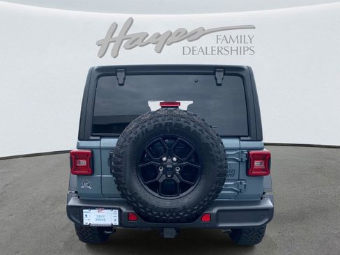 Used 2024 Jeep Wrangler Unlimited Sport AWD/4WD image 4