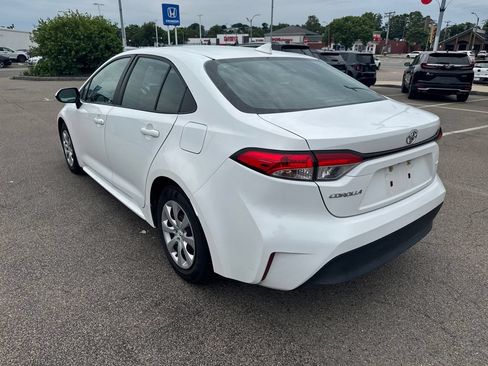 Used 2024 Toyota Corolla LE FWD image 5