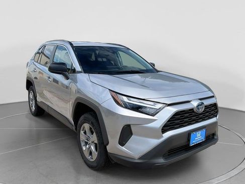 Used 2023 Toyota RAV4 LE AWD/4WD image 9