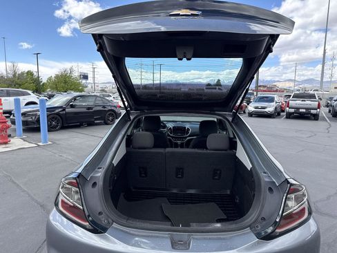 Used 2018 Chevrolet Volt LT image 9