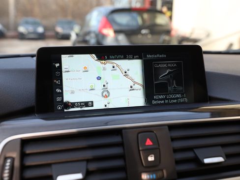 Used 2017 BMW 330i xDrive Sedan image 22