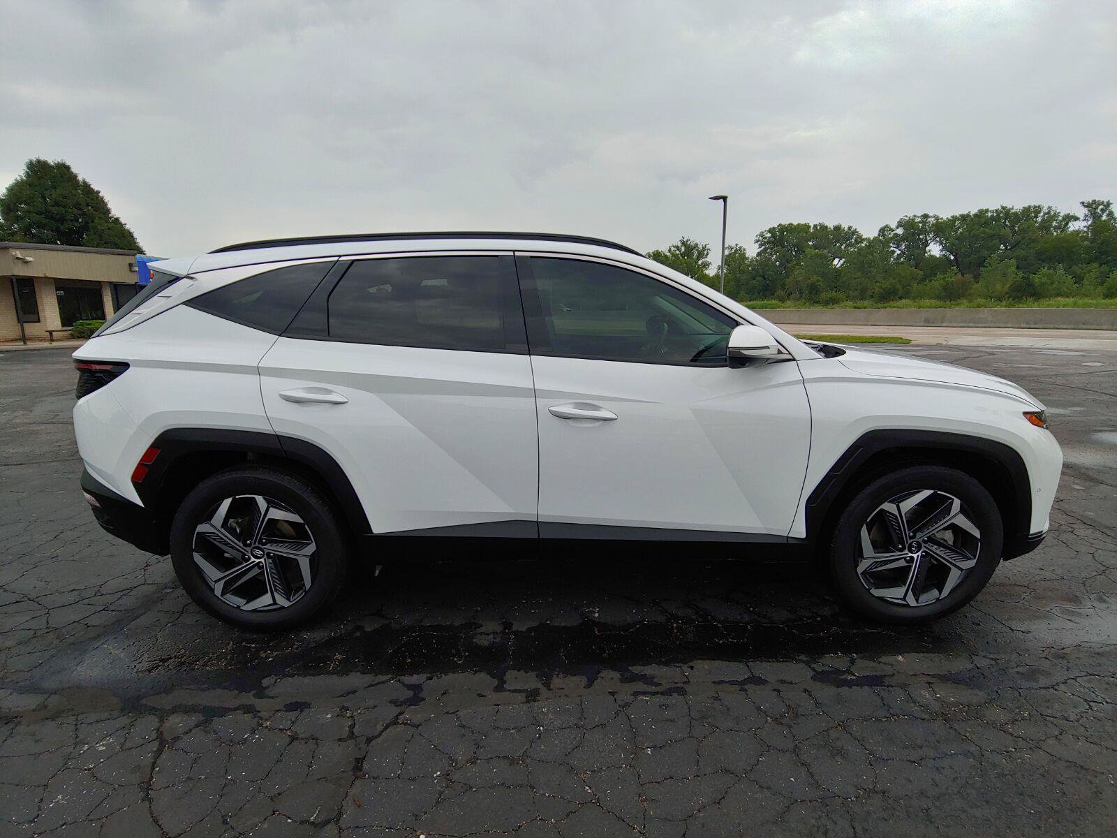 Used 2023 Hyundai Tucson Limited AWD/4WD image 5