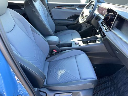 New 2026 Volkswagen Tiguan SE R-Line image 19