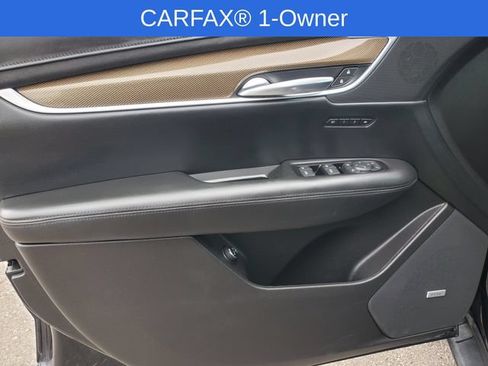 Certified 2018 Cadillac XT5 Platinum w/ Driver Assist Package AWD/4WD image 8