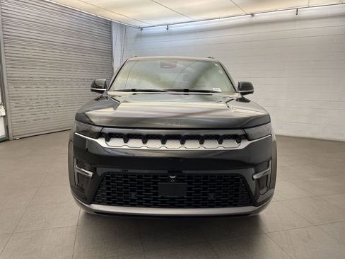 New 2026 Jeep Grand Wagoneer image 9