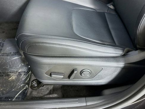 Used 2025 Kia Sportage EX w/ EX Premium Package image 19