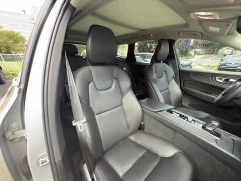 Certified 2023 Volvo XC60 B5 Core w/ Climate Package image 25